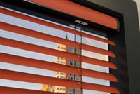 Venetian-Blinds-Close-Up-Photo-50mm-LiteRise&reg;-detail-Headrail-AuraXL-scaled